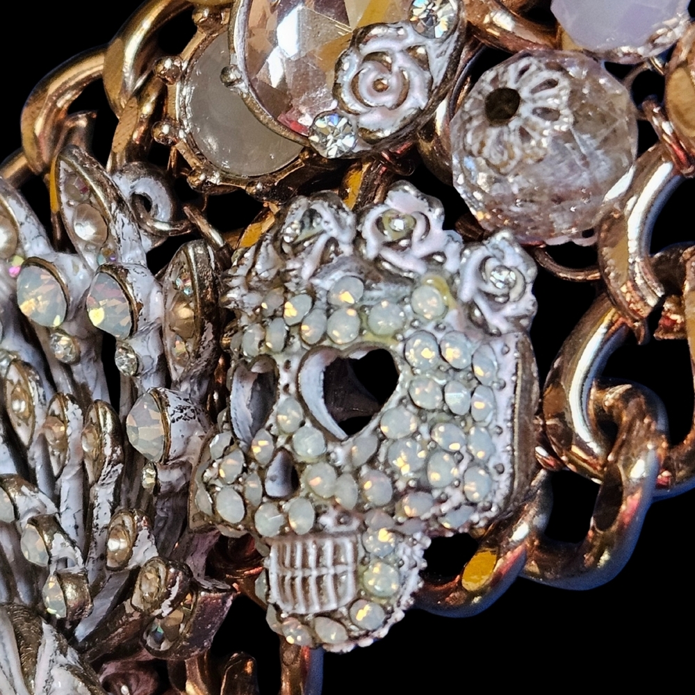 💀🦚Betsey "PINKTINA Collection Skull Peacock Bracelet A-B stones - NWT🦚💀 - Picture 7 of 15